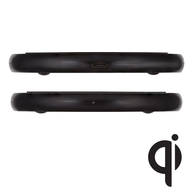 Cargador inalámbrico compacto con entrada Micro-USB.